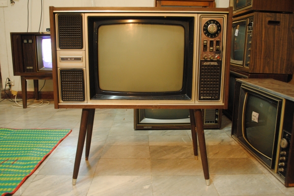 รายละเอียด ขาย TV โบราณเก่า คลาสสิค เอาไว้ตกแต่งบ้าน ร้าน ครับ