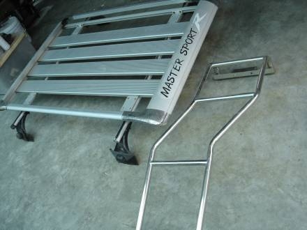 แล็คหลังคาสี่ประตู