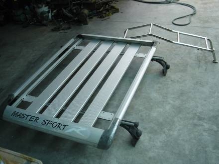 แล็คหลังคาสี่ประตู