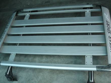 แล็คหลังคาสี่ประตู