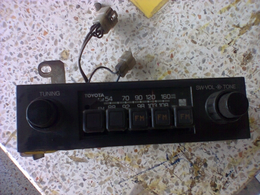 วิทยุเก่ามากสภาพดีใช้งานได้ไฟติด.. ทุกดวงเสียงดี NATIONAL ..FM&amp;AM