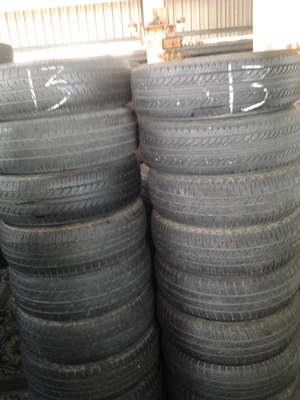 ขายยางเหมากองขอบ13และ14เก๋งรวม64เส้น  2  กอง