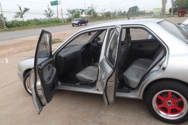 ขายรถเก๋งแนว ๆ ปี 94 เกียรธรรมดา ขายรถเก๋งแนว ๆ ปี 94 เกียรธรรมดา