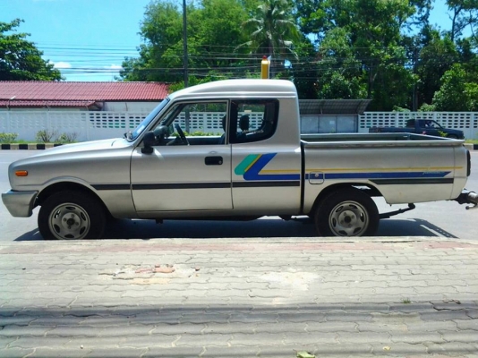 ขายรถ MAZDA, FAMILIA 1.4i MAXI CABสีบรอนซ์เงิน เกียร์ธรรมดา  1996