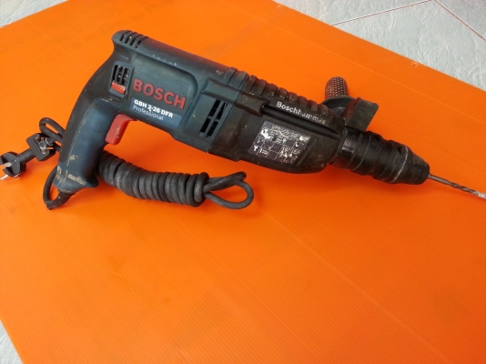ขายสว่านโรตารี่3ระบบรุ่นใหญ่ยี่ห้อBOSCHรุ่นGBH2-26DFRของแท้สภาพดีๆครับ