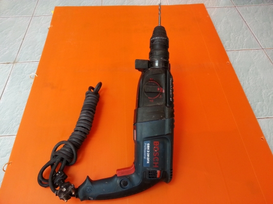 ขายสว่านโรตารี่3ระบบรุ่นใหญ่ยี่ห้อBOSCHรุ่นGBH2-26DFRของแท้สภาพดีๆครับ