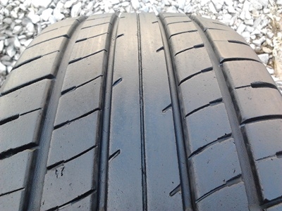 ขายยาง185/55/15 ปี 1710 DUNLOP SP 230 1 ชุด ราคา :