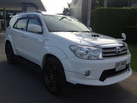 TOYOTA - FORTUNER - TRD Sportivo III 3.0 AT 4WD ปี2011 สีขาว เกียร์อัตโนมัติ เครื่องดีเซล 3000cc