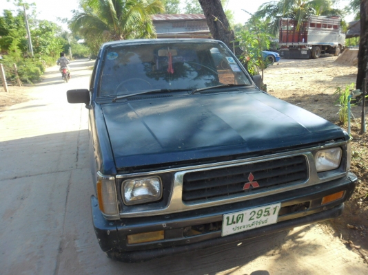 รถกระบะมาใหม่สนใจโทรมานะครับ L200 ตอนเดียว ปี่ 2534 เครื่องดี คันซีสวยภายในฬช้ได้