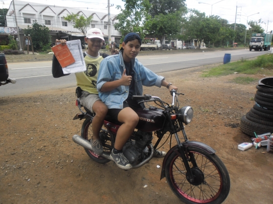 น้อง กันตชาติ ชุมมะจันทร์ กับน้องปรุฬห์ เตชะกฤตธีรนันท์ กทม