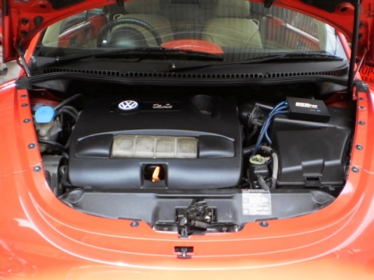 NEW BEETLE CONVERTIBLE 2.0 เปิดประทุนสวยจัด NEW BEETLE CONVERTIBLE 2.0 เปิดประทุนสวยจัด