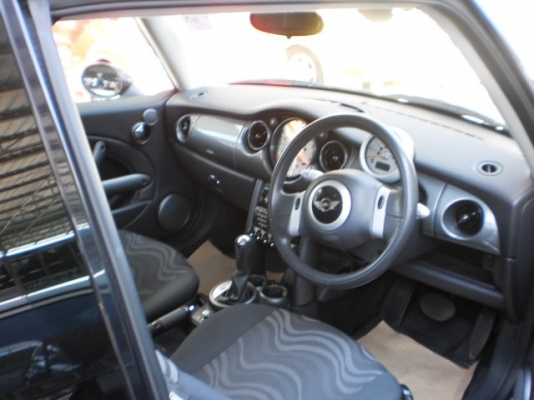 MINI COOPER 1.6 AT
