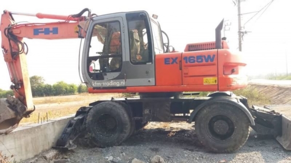 ขาย 750,000 แบคโฮล้อยาง HITACHI EX165W มีลายหัวเจาะพร้อมไปใส่หัวเจาะได้เลย ขับเคลื่อน 2 เพลา ไฟฟ้าคร ขาย 750,000 แบคโฮล้อยาง HITACHI EX165W มีลายหัวเจาะพร้อมไปใส่หัวเจาะได้เลย ขับเคลื่อน 2 เพลา ไฟฟ้าคร