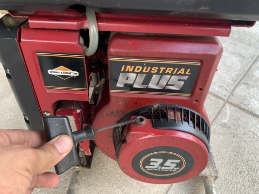 ขายเครื่องสูบน้ำเคลื่อนที่ Briggs & Stratton 3.5HP. Made in USA. ขนาดท่อปั๊ม 2นิ้ว สภาพสวย แรงอั ขายเครื่องสูบน้ำเคลื่อนที่ Briggs & Stratton 3.5HP. Made in USA. ขนาดท่อปั๊ม 2นิ้ว สภาพสวย แรงอั