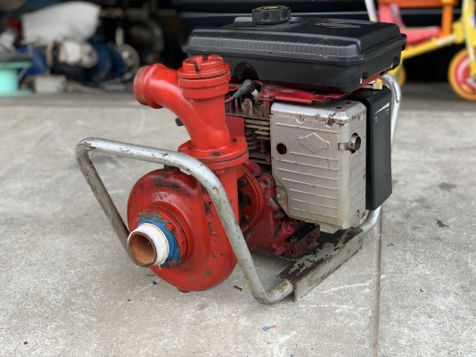ขายเครื่องสูบน้ำเคลื่อนที่ Briggs & Stratton 3.5HP. Made in USA. ขนาดท่อปั๊ม 2นิ้ว สภาพสวย แรงอั ขายเครื่องสูบน้ำเคลื่อนที่ Briggs & Stratton 3.5HP. Made in USA. ขนาดท่อปั๊ม 2นิ้ว สภาพสวย แรงอั