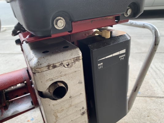 ขายเครื่องสูบน้ำเคลื่อนที่ Briggs &amp; Stratton 3.5HP. Made in USA. ขนาดท่อปั๊ม 2นิ้ว สภาพสวย แรงอั