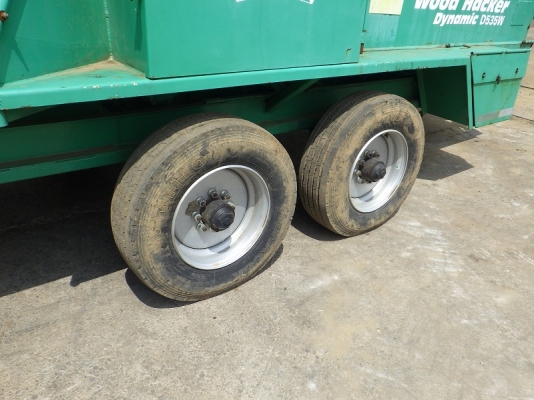 เครื่องชิพไม้ ยี่ห้อ Dynamic รุ่น 535