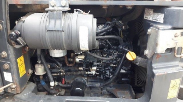 รถขุด KOMATSU : PC40MR-2 เก่านอก