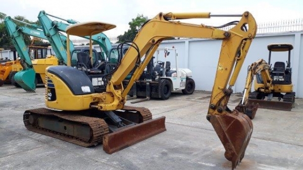 รถขุด KOMATSU : PC40MR-2 เก่านอก