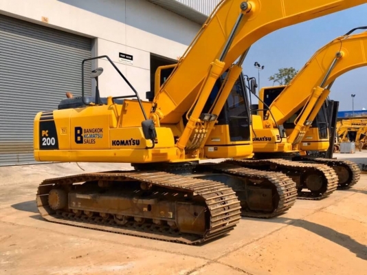 ขายดาวน์!! Komatsu PC200-8MO ไมล์ 3800 สวยๆค่ะ ขายดาวน์!! Komatsu PC200-8MO ไมล์ 3800 สวยๆค่ะ