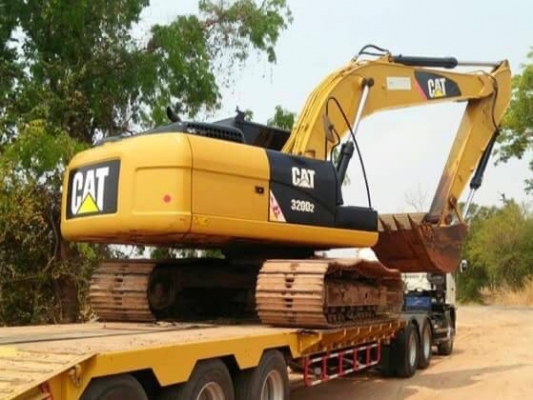 ขายด่วน!! Cat320D2 ไมล์ 5000 สภาพสวยค่ะ