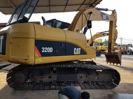 Cat 320D ไมล์ 7600 สภาพสวยค่ะ Cat 320D ไมล์ 7600 สภาพสวยค่ะ