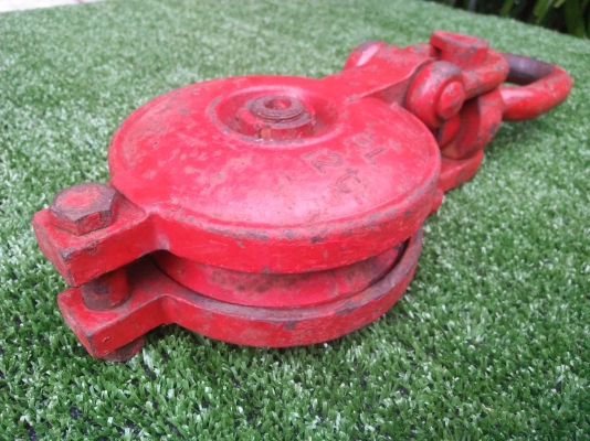 รอกทดเปิดข้าง เก่านอก 3 ตัน 5 นิ้ว สภาพดี รอกทดเปิดข้าง เก่านอก 3 ตัน 5 นิ้ว สภาพดี