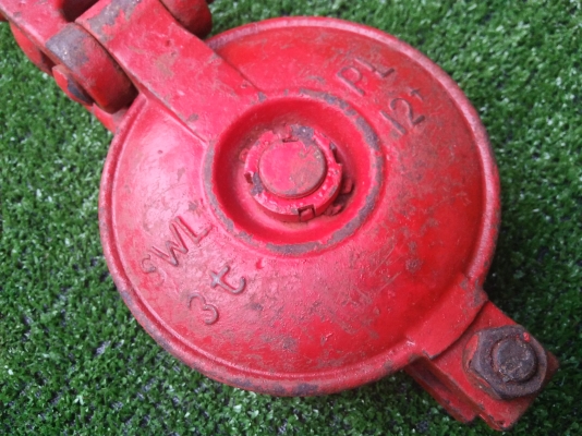 รอกทดเปิดข้าง เก่านอก 3 ตัน 5 นิ้ว สภาพดี รอกทดเปิดข้าง เก่านอก 3 ตัน 5 นิ้ว สภาพดี