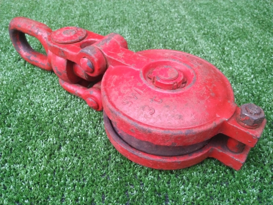 รอกทดเปิดข้าง เก่านอก 3 ตัน 5 นิ้ว สภาพดี รอกทดเปิดข้าง เก่านอก 3 ตัน 5 นิ้ว สภาพดี