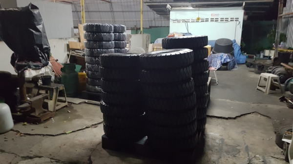 ขายยางลม รถยกโฟล์คลิฟท์ ขนาด 600-15 ,28×9-15 , 700-12 ,650-10,600-9 ติดต่อ 0844596195 เหมี๋ยวค่ะ ขายยางลม รถยกโฟล์คลิฟท์ ขนาด 600-15 ,28×9-15 , 700-12 ,650-10,600-9 ติดต่อ 0844596195 เหมี๋ยวค่ะ
