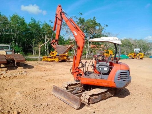 KUBOTA30 ปั้มนิ้ว คอลโทรลสั้น สภาพสวย KUBOTA30 ปั้มนิ้ว คอลโทรลสั้น สภาพสวย