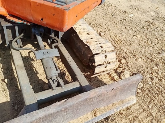 KUBOTA30 ปั้มนิ้ว คอลโทรลสั้น สภาพสวย