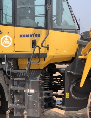 ขายรถตักล้อยาง KOMATSU WA470-6 ปี 2012 นำเข้าเองจากญี่ปุ่น สภาพสวยพร้อมใช้งาน มีVDOการทำงานครับ