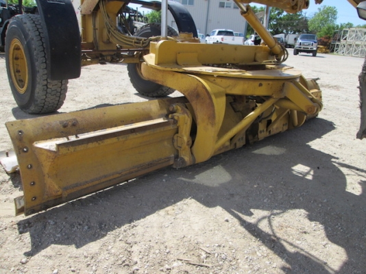 Caterpillar 140H รถเกรด นำเข้าจากอเมริกา โทร. 080-6565422 (หนิง)