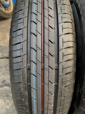 ล้อแม็กป้ายแดง Honda Jazz ขอบ 15 พร้อมยางใหม่ป้ายแดง 175-65-15 Bridgestone ปี 19 สวยกริ๊บ