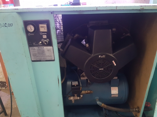 ขายถูกๆ ปั๊มลมมือสองญี่ปุ่นแบบตู้เก็บเสียง Iwata10แรง เก่านอก-แห้งๆญี่ปุ่น 3สูบ ดูดหนักๆ อัดแน่นๆ ทำไฟ380ให้แล้ว พร้อมใช้งานครับ