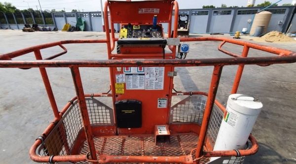 ขายด่วนรถกะเช้าJLG4&times;4HLขับเคลื่อน4ล้อเลี้อยวหน้าซ้ายขวารถหมุนได้รอบตัวกะเช้าก็หมุนได้ยก2ระดับยกสุง14เมตรเครื่องดีเซล3สูบสตาร์เครื่องดับเครื่องข้างบนข้างล่างได้แรงดีประหยัดน้ำมันแถมใช้ระบบไฟฟ้าสำรองทำงานก็ได้สุดยอดได้2ระบบเลยเป็นรถนอกเพื่งนำเข้ามาใหม