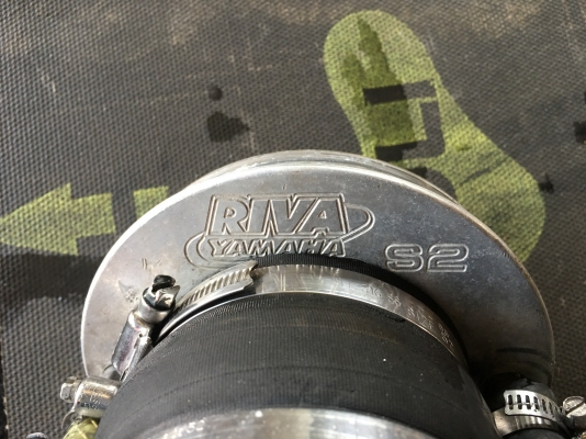 ท่อไปเสีย แต่ง yamaha 1200R RIVA เก่ายุ่น สินค้าตามรูป