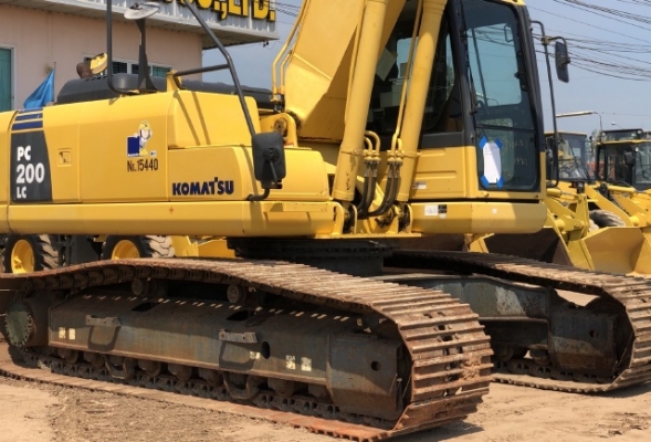 ขายรถขุด KOMATSU PC200LC-8 อาร์มยาวพิเศษ 15 เมตร นำเข้าเองจากญี่ปุ่น สภาพสวยพร้อมใช้งาน มีVDOการทำงา