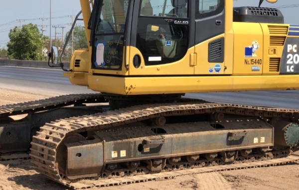 ขายรถขุด KOMATSU PC200LC-8 อาร์มยาวพิเศษ 15 เมตร นำเข้าเองจากญี่ปุ่น สภาพสวยพร้อมใช้งาน มีVDOการทำงา