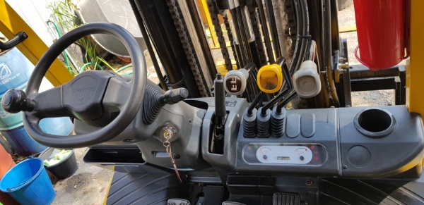 ขายรถยกโฟล์คลิฟท์ TCM ขนาด 3 ตัน เสา 3 ท่อน สูง 4.35 เมตร เสาเข้าตู้ ติดตั้งอุปกรณ์พิเศษไซด์ชิฟ ติตต่อ 0844591695 เหมี๋ยว ขายรถยกโฟล์คลิฟท์ TCM ขนาด 3 ตัน เสา 3 ท่อน สูง 4.35 เมตร เสาเข้าตู้ ติดตั้งอุปกรณ์พิเศษไซด์ชิฟ ติตต่อ 0844591695 เหมี๋ยว