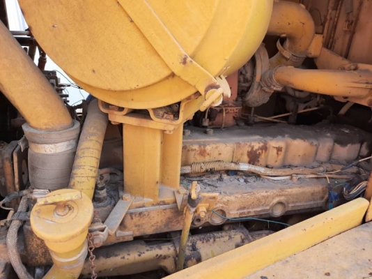 แทรคเตอร์CAT D6HZไม่มีเล่มทะเบียน สภาพสวย
