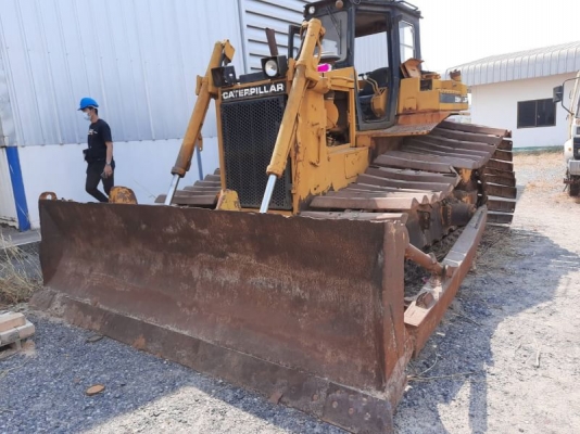 แทรคเตอร์CAT D6HZไม่มีเล่มทะเบียน สภาพสวย