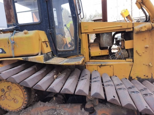 แทรคเตอร์CAT D6HZไม่มีเล่มทะเบียน สภาพสวย