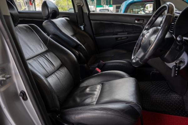 TOYOTA WISH 2004