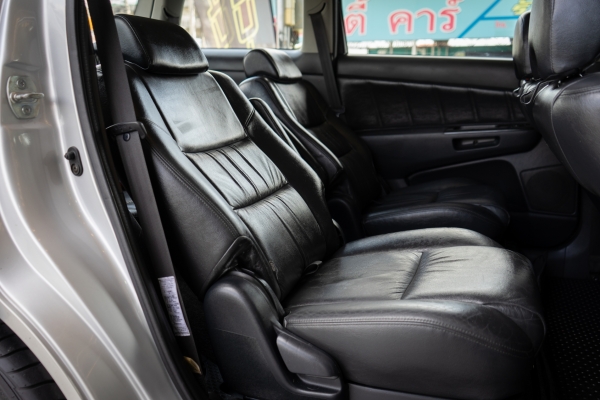 TOYOTA WISH 2004
