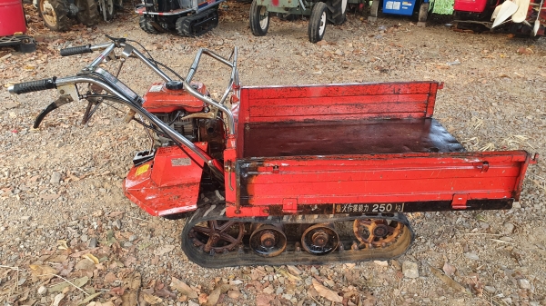 รถแทรคยางดั้มมือ