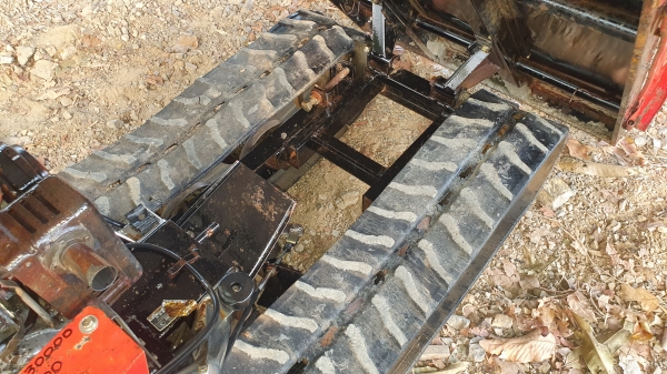 รถแทรคยางดั้มมือ