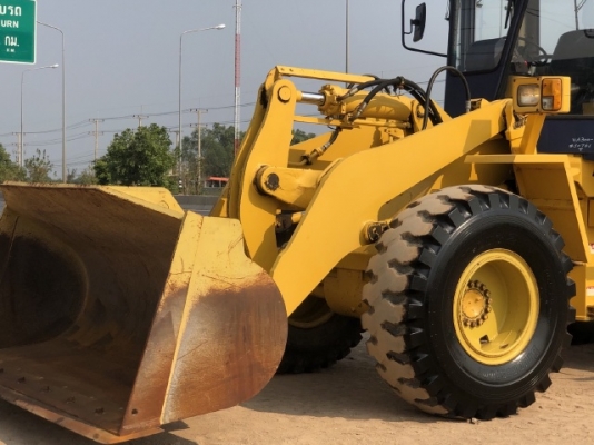 ขายรถตักล้อยาง KOMATSU WA300-1 นำเข้าเองจากญี่ปุ่น สภาพสวยพร้อมใช้ มีVDOการทำงานครับ