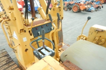ขายรถตักตีนตะขาบ MITSUBISHI BS3F (สภาพดี)